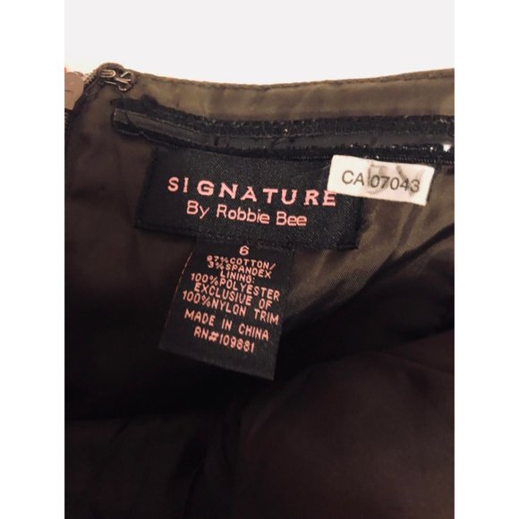 Signature by Robbie Bee Vintage Summer Roses Halter Keyhole Dress - Picture 5 of 5